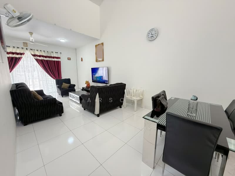 Rumah Teres 1-Tingkat untuk Dijual di Taman Pelangi Indah (Ulu Tiram) - Carson . - Living Room - PropertyGuru.com.my