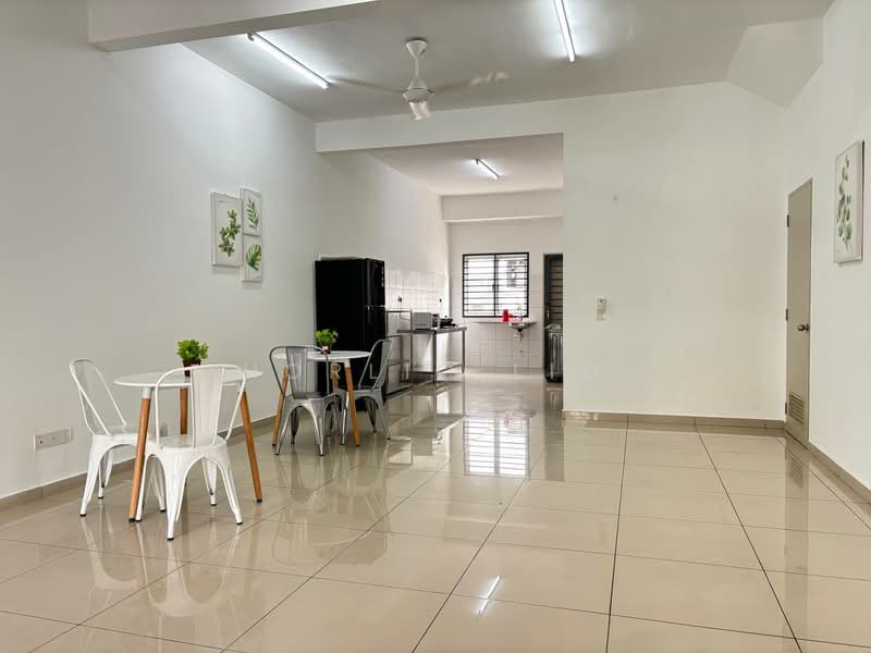 2-storey Terraced House for Rent in Bandar Rimbayu (Telok Panglima Garang) - Horlic Lim - Living Room - PropertyGuru.com.my