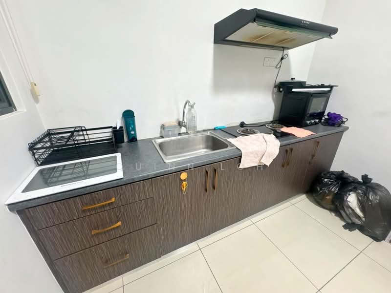 Kondominium untuk Disewa di Casa Residence - Quinn Loh - Kitchen - PropertyGuru.com.my