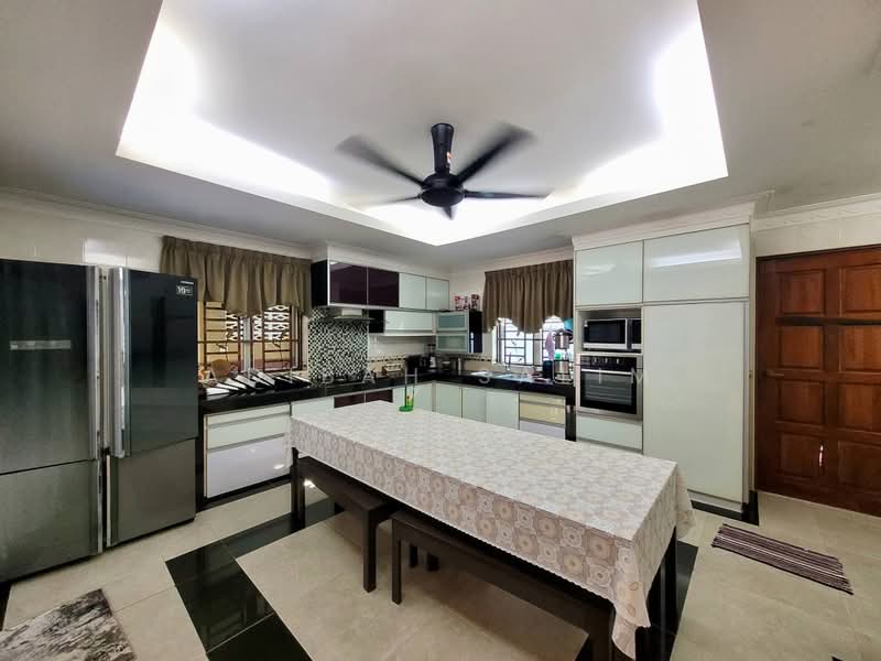 Bungalow House for Sale in Port Dickson (Negeri Sembilan) - Adibah Salim - Kitchen - PropertyGuru.com.my