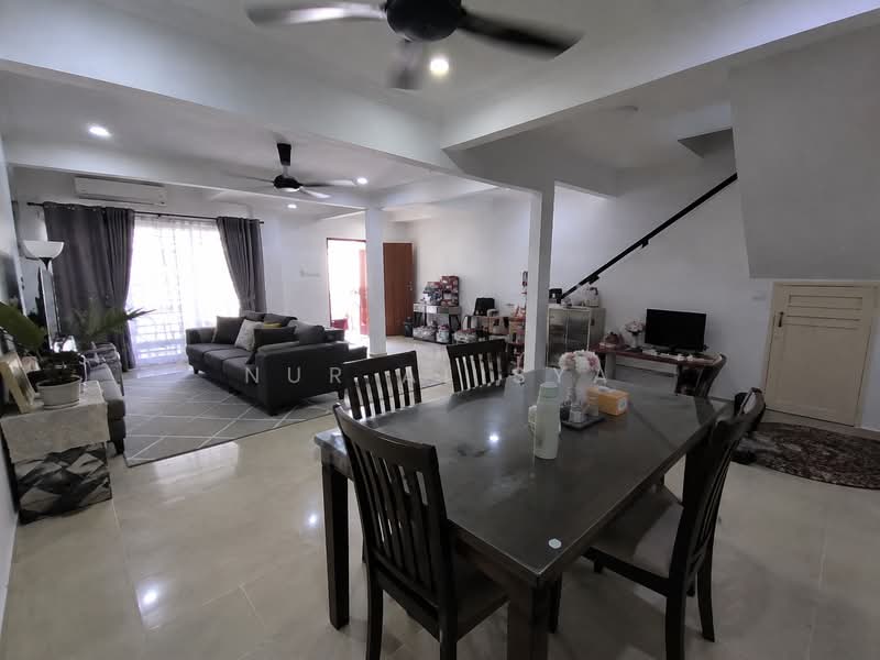 2-storey Terraced House for Sale in Ampang Hilir (Ampang) - Nur Alisya - Living Room - PropertyGuru.com.my