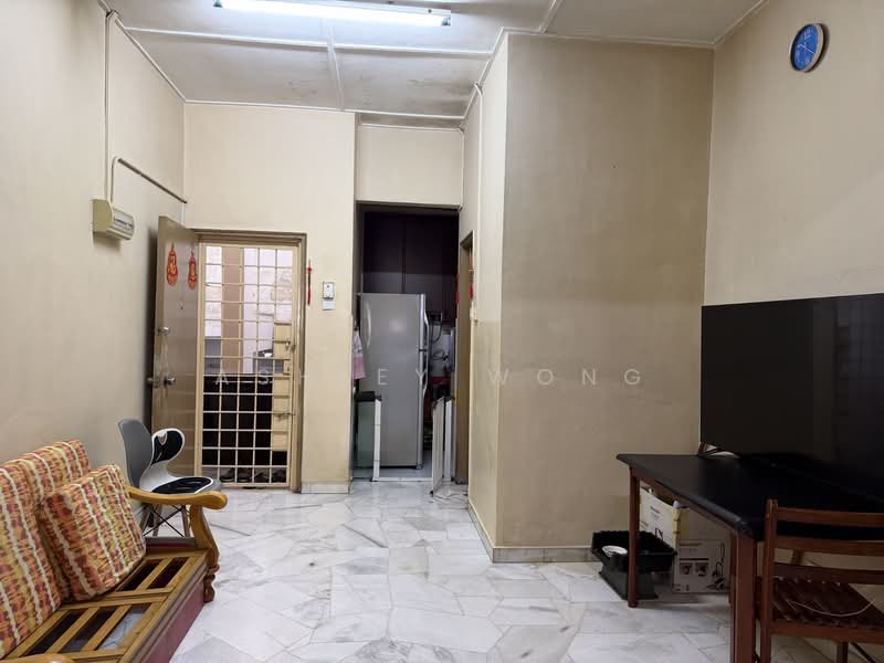 Rumah Flat untuk Dijual di Taman Muda - Ashley Wong - Living Room - PropertyGuru.com.my