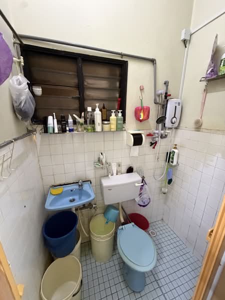 Rumah Flat untuk Dijual di Taman Muda - Ashley Wong - Bathroom - PropertyGuru.com.my