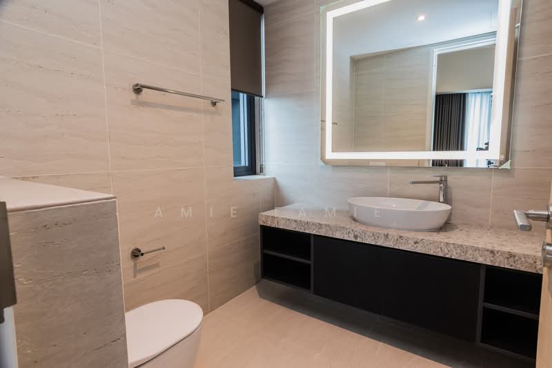 Service Residence for Rent at Star Residences Two - Amie Famie - Bathroom - PropertyGuru.com.my