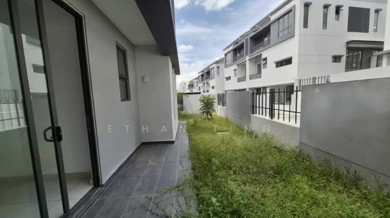 Rumah Berkembar untuk Dijual di Bukit Jelutong (Shah Alam) - Ethan Ting - Exterior - PropertyGuru.com.my
