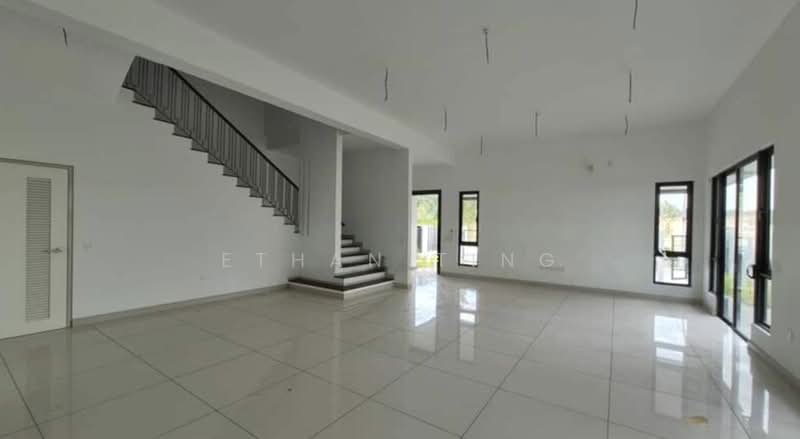 Rumah Berkembar untuk Dijual di Bukit Jelutong (Shah Alam) - Ethan Ting - Living Room - PropertyGuru.com.my