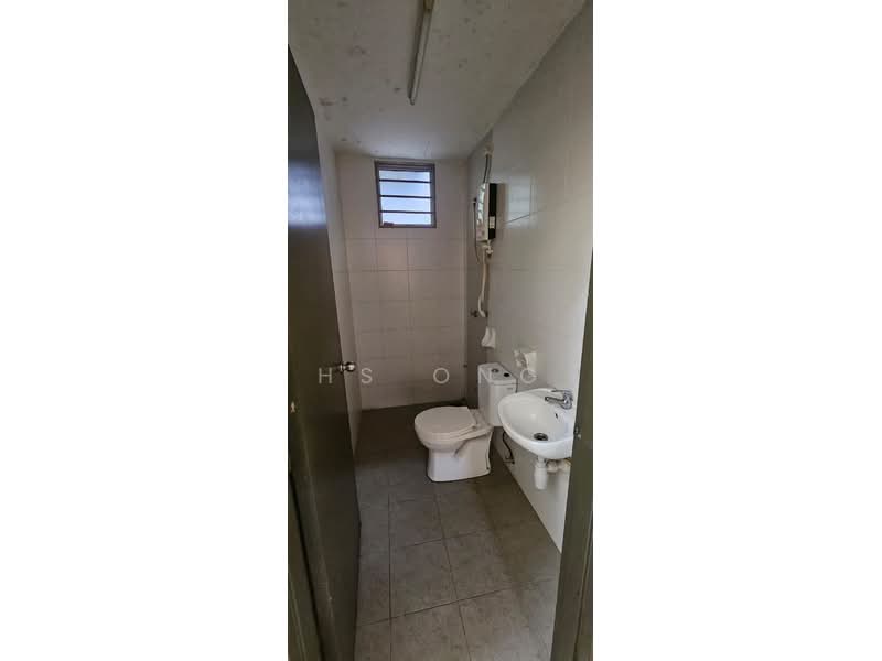 Apartment for Rent at Orchis Apartment - HS Ong - Bathroom - PropertyGuru.com.my
