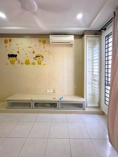 Pangsapuri untuk Disewa di Orchis Apartment - HS Ong - Living Room - PropertyGuru.com.my