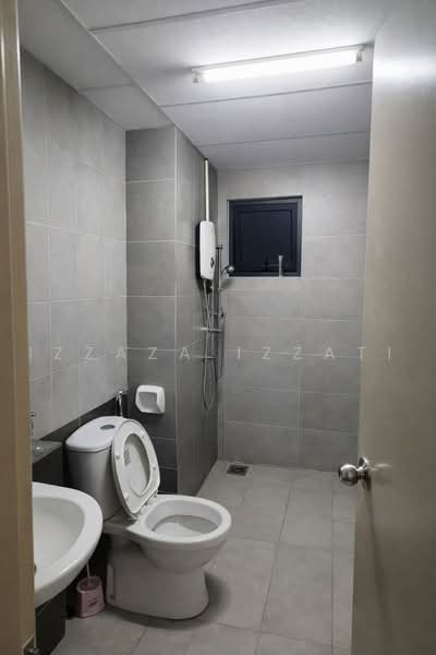Service Residence for Sale at Suria Residence - Izzaza Izzati - Bathroom - PropertyGuru.com.my