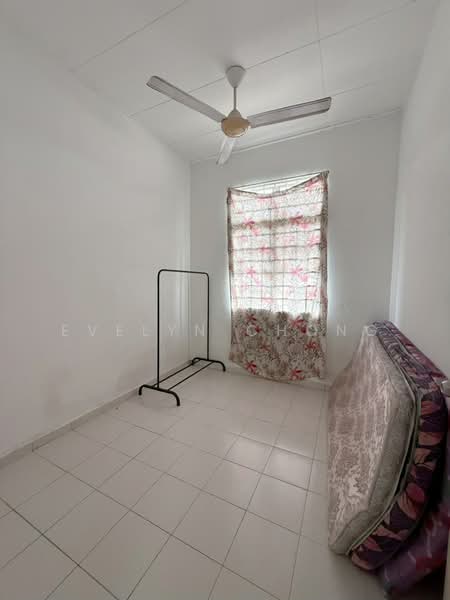 2-storey Terraced House for Rent in Desa Kolej (Nilai) - Evelyn Chong - Bedroom - PropertyGuru.com.my