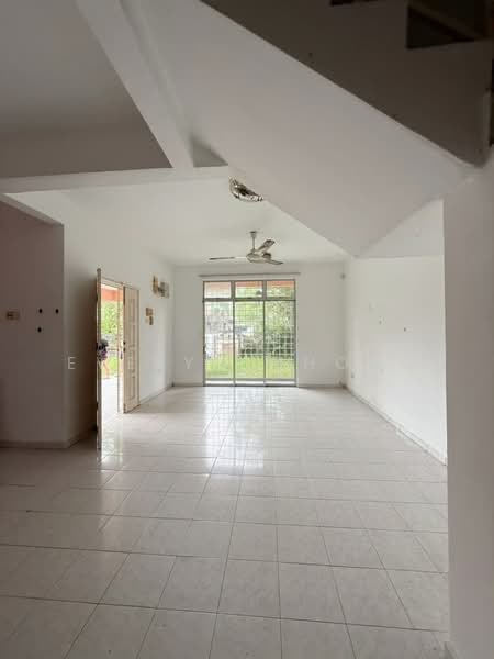 2-storey Terraced House for Rent in Desa Kolej (Nilai) - Evelyn Chong - Living Room - PropertyGuru.com.my