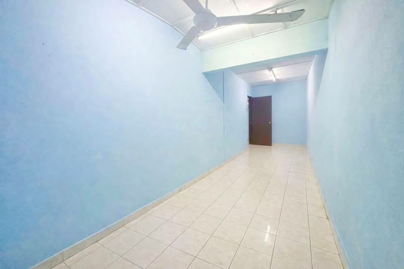 2-storey Terraced House for Sale in Seri Kembangan (Selangor) - Azrul Ismail - Interior - PropertyGuru.com.my
