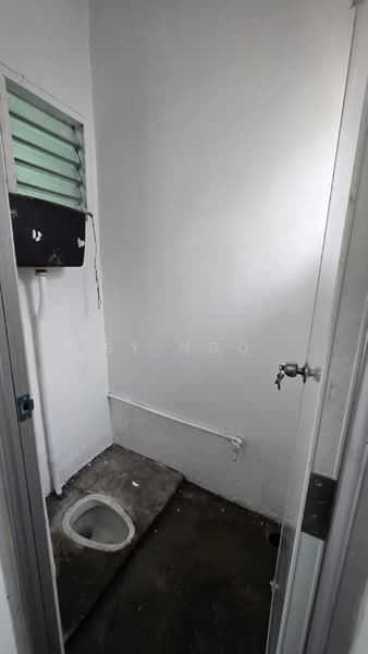 2-storey Terraced House for Sale in Taman Nora (Ulu Tiram) - SY Ngo - Bathroom - PropertyGuru.com.my