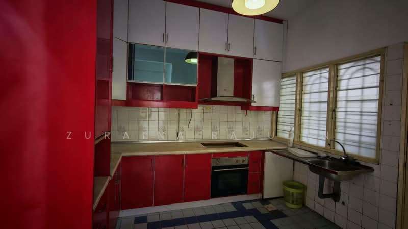 2-storey Terraced House for Sale in Shah Alam (Selangor) - Zuraina Rajudin - Kitchen - PropertyGuru.com.my