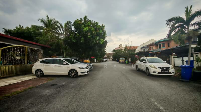 2-storey Terraced House for Sale in Shah Alam (Selangor) - Zuraina Rajudin - Exterior - PropertyGuru.com.my