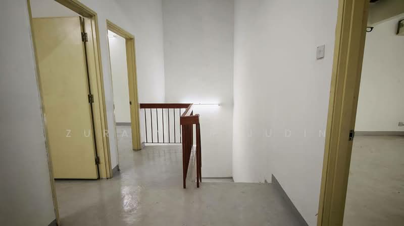 2-storey Terraced House for Sale in Shah Alam (Selangor) - Zuraina Rajudin - Corridor - PropertyGuru.com.my