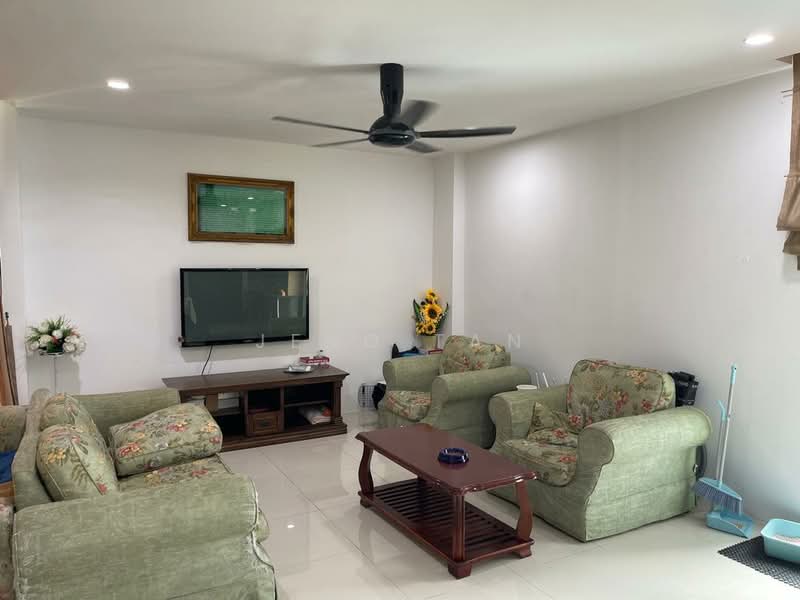 Kondominium untuk Dijual di The Cube - Jeno Tan - Living Room - PropertyGuru.com.my