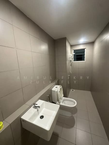 Kondominium untuk Disewa di Lakefront Homes - Amirul Fikry Zulkifly - Bathroom - PropertyGuru.com.my