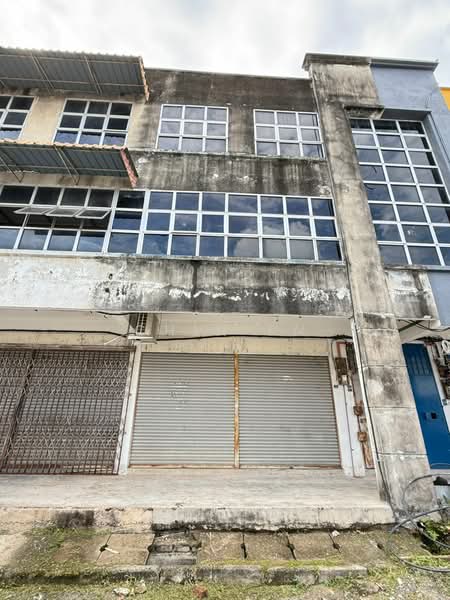 Shop for Sale in Taman Merdeka Jaya (Batu Berendam) - CHIN FN - Exterior - PropertyGuru.com.my