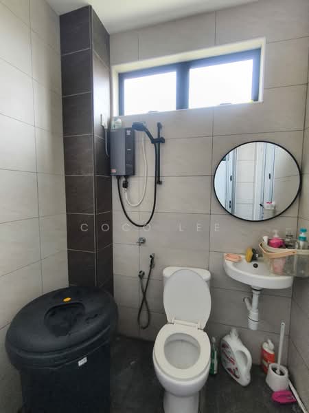 Bungalow House for Sale in Kampung Baru Seelong (Senai) - Coco Lee - Bathroom - PropertyGuru.com.my