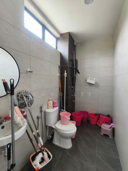 Bungalow House for Sale in Kampung Baru Seelong (Senai) - Coco Lee - Bathroom - PropertyGuru.com.my