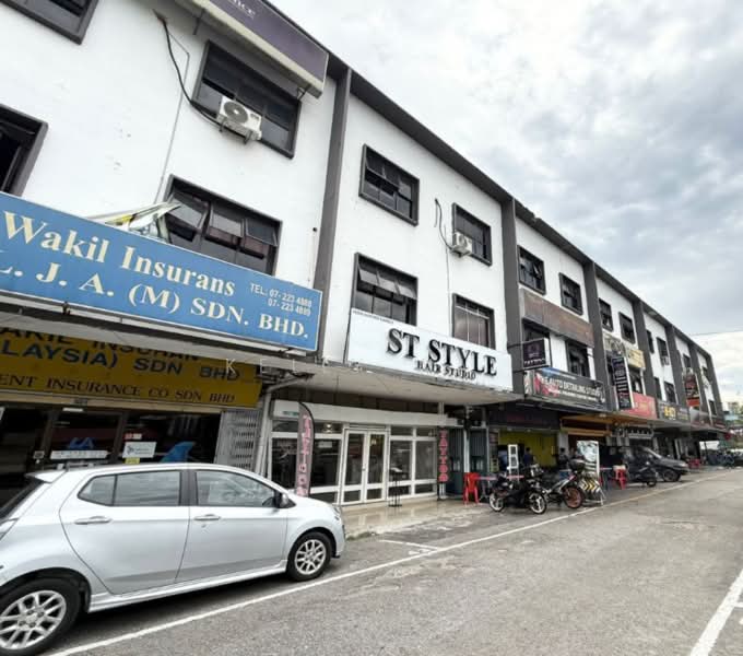 Retail Space for Sale in Larkin (Johor Bahru) - Kelly Wai - Exterior - PropertyGuru.com.my