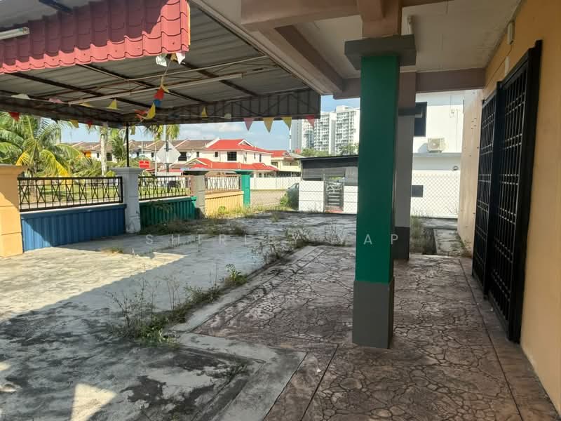 2-storey Terraced House for Sale in Taman Gelang Emas (Gelang Patah) - Shirley Yap - Exterior - PropertyGuru.com.my