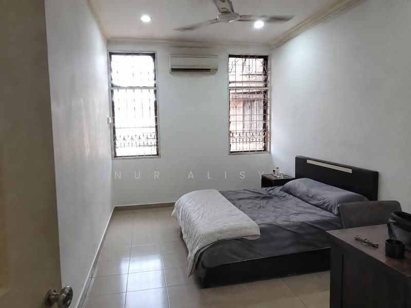 Rumah Teres 1-Tingkat untuk Dijual di Batu Maung (Penang) - Nur Alisya - Bedroom - PropertyGuru.com.my
