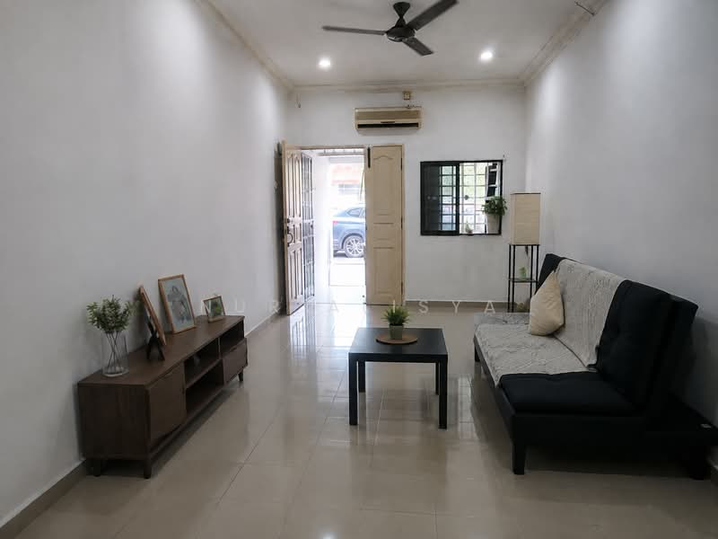 Rumah Teres 1-Tingkat untuk Dijual di Batu Maung (Penang) - Nur Alisya - Living Room - PropertyGuru.com.my