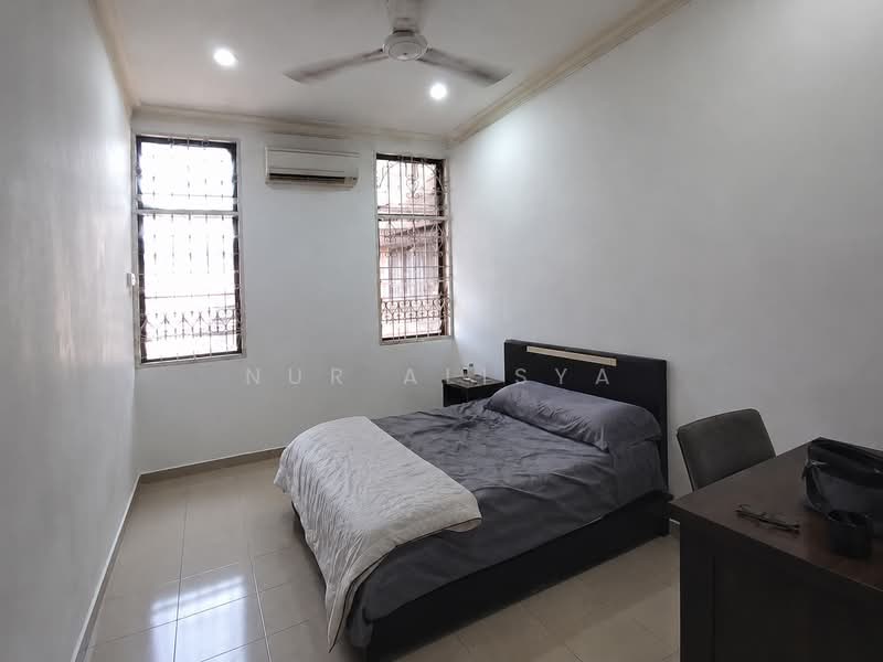 Rumah Teres 1-Tingkat untuk Dijual di Batu Maung (Penang) - Nur Alisya - Bedroom - PropertyGuru.com.my