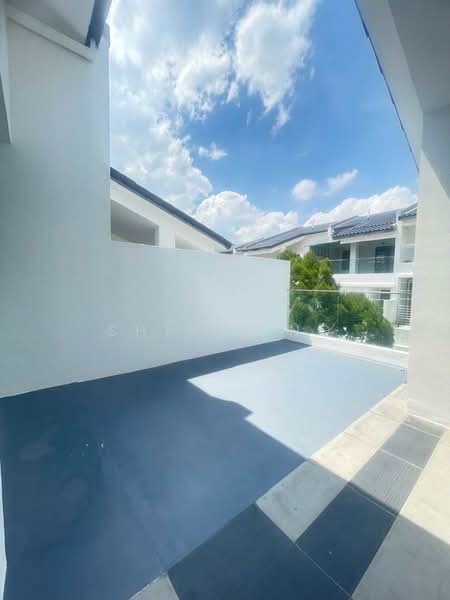 Rumah Teres 2.5-Tingkat untuk Dijual di Rawang (Selangor) - Shirly Ng - Exterior - PropertyGuru.com.my