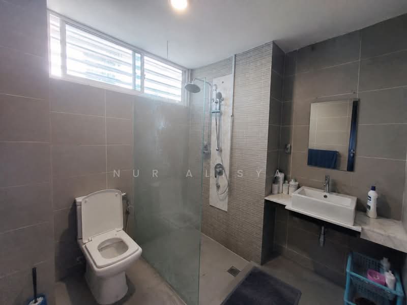 3-storey Terraced House for Sale in Minden Heights (Gelugor) - Nur Alisya - Bathroom - PropertyGuru.com.my