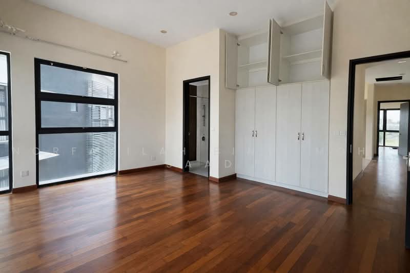 Bungalow House for Sale in Presint 8 (Putrajaya) - Norfazilah Binti Mohd Saad - Bedroom - PropertyGuru.com.my