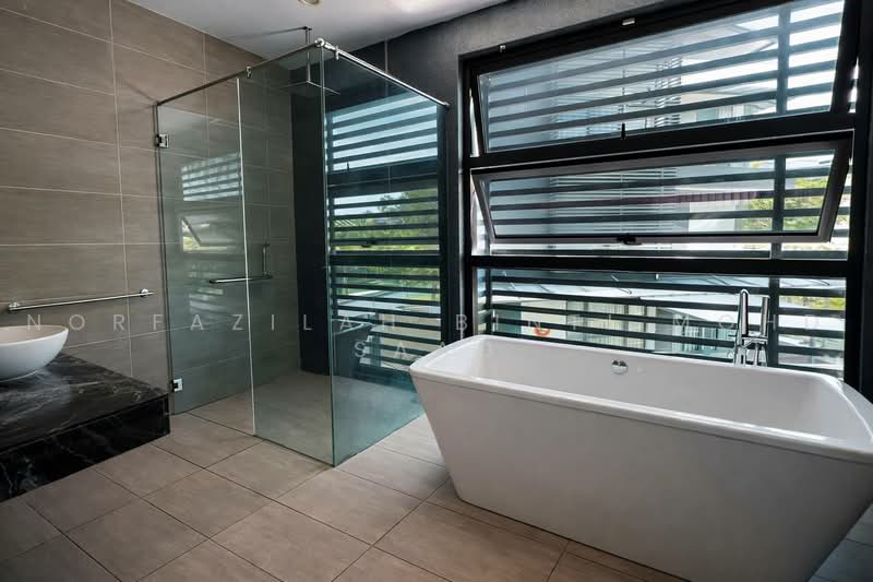 Bungalow House for Sale in Presint 8 (Putrajaya) - Norfazilah Binti Mohd Saad - Bathroom - PropertyGuru.com.my