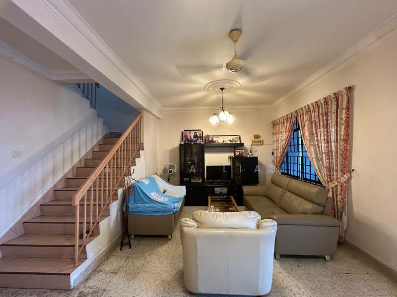 Rumah Teres 2-Tingkat untuk Dijual di Taman Sentosa (Johor Bahru) - Alicia Lian - Living Room - PropertyGuru.com.my