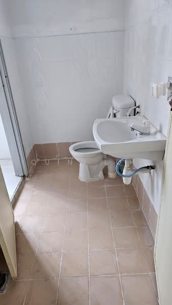 2-storey Terraced House for Rent in Bandar Tasek Mutiara (Simpang Ampat) - Quinn Loh - Bathroom - PropertyGuru.com.my