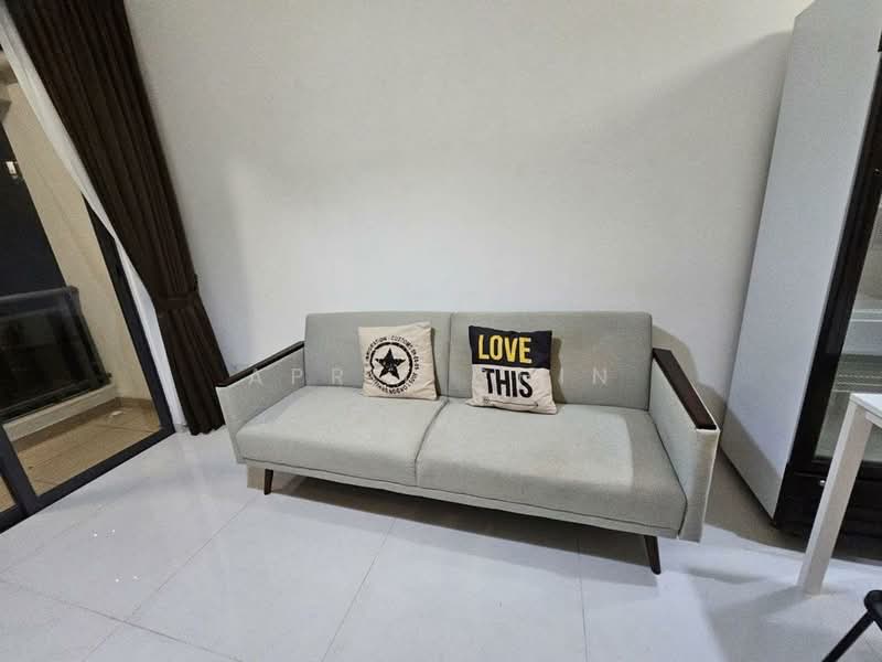 Apartment for Rent at Regalia Park @ Forest City - April Chin - Living Room - PropertyGuru.com.my