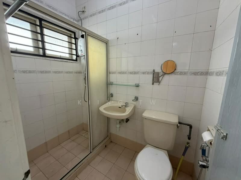 Rumah Teres 2-Tingkat untuk Disewa di Bandar Sri Damansara (Selangor) - Kiing TW - Bathroom - PropertyGuru.com.my