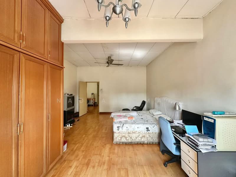 Rumah Teres 2-Tingkat untuk Dijual di Bukit Jelutong (Shah Alam) - Nadrah Omar - Bedroom - PropertyGuru.com.my