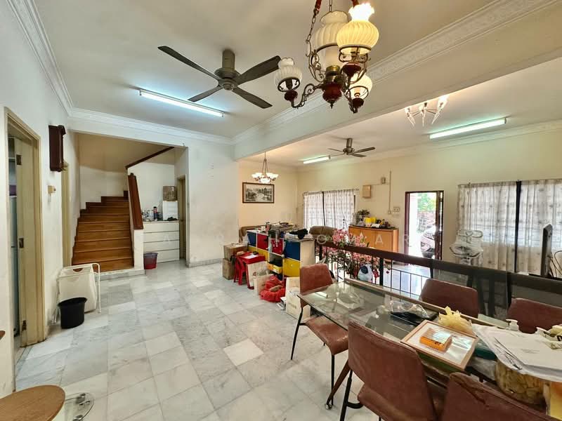 Rumah Teres 2-Tingkat untuk Dijual di Bukit Jelutong (Shah Alam) - Nadrah Omar - Living Room - PropertyGuru.com.my