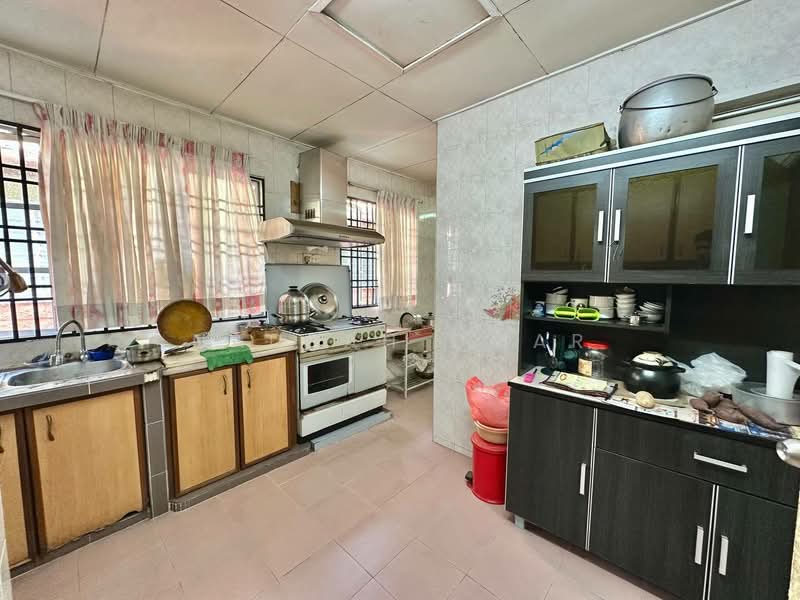 Rumah Teres 2-Tingkat untuk Dijual di Bukit Jelutong (Shah Alam) - Nadrah Omar - Kitchen - PropertyGuru.com.my