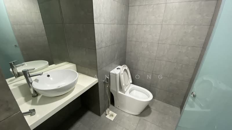 Kediaman Servis untuk Disewa di Sky Park - Ethan Yong - Bathroom - PropertyGuru.com.my