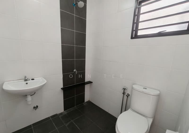 2-storey Terraced House for Rent in Setia Utama (Setia Alam) - John Tee - Bathroom - PropertyGuru.com.my