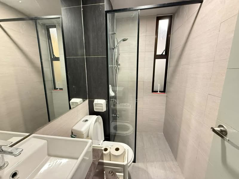 Kondominium untuk Dijual di Admiral Residences - CHIN FN - Bathroom - PropertyGuru.com.my
