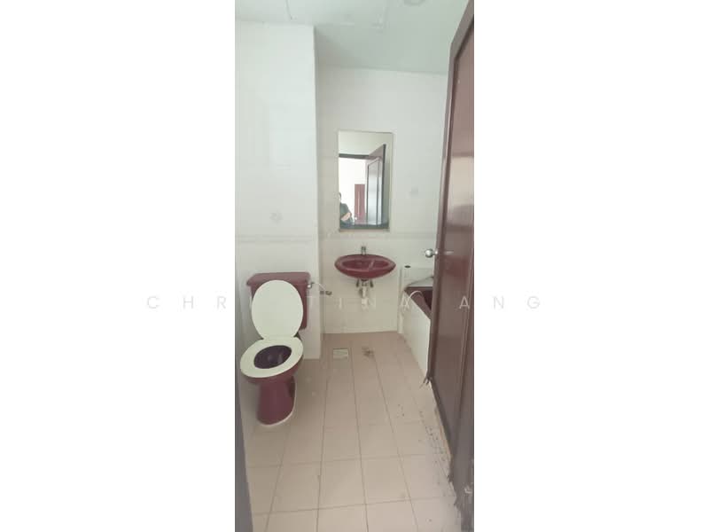 Pangsapuri untuk Dijual di Mewah View Luxurious Apartments - Christina Ang - Bathroom - PropertyGuru.com.my