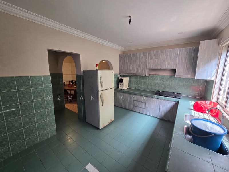 2-storey Terraced House for Sale in Seksyen 13 (Shah Alam) - AZMAN ZAKARIA - Kitchen - PropertyGuru.com.my