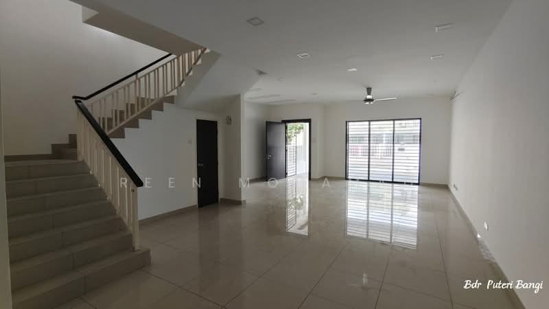 2-storey Terraced House for Rent in Kajang (Selangor) - Reen Mohamad - Living Room - PropertyGuru.com.my