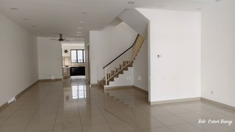 2-storey Terraced House for Rent in Kajang (Selangor) - Reen Mohamad - Living Room - PropertyGuru.com.my