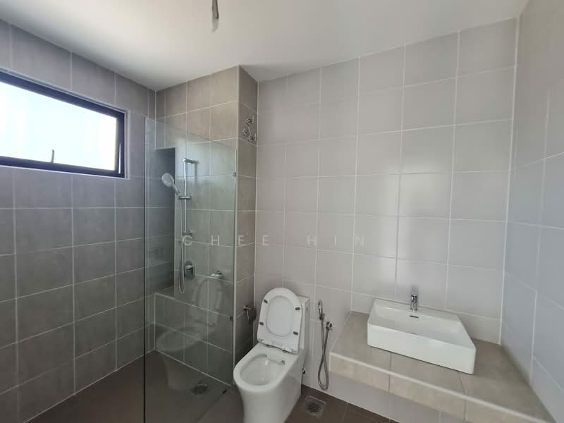 Terraced House for Rent in Kuala Selangor (Selangor) - Chee Hin - Bathroom - PropertyGuru.com.my