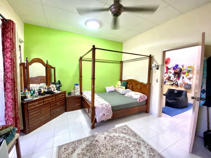 2-storey Terraced House for Sale in Batu Caves (Kuala Lumpur) - Norfazilah Binti Mohd Saad - Bedroom - PropertyGuru.com.my